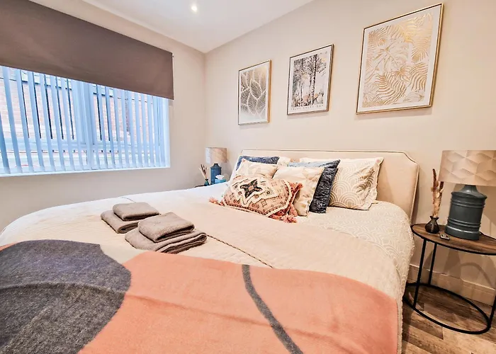 Bright 1-Bed Flat Near Fulham Broadway Station With Free Wifi And Netflix